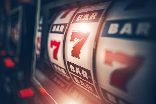 Live dealer at soho303 China Pools blackjack table with HD camera feed